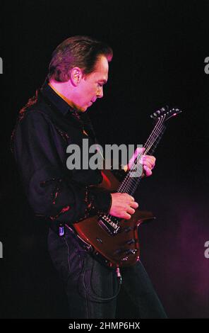 David Cassidy in concerto all'Hammersmith Apollo di Londra, Regno Unito. 12th aprile 2002 Foto Stock