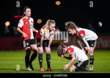 Rotterdam, Paesi Bassi. 11th Feb 2022. Rotterdam - Luglio Schneijderberg di Feyenoord V1 ha subito un infortunio durante la partita tra Feyenoord V1 e Excelsior V1 a Nieuw Varkenoord il 11 febbraio 2022 a Rotterdam, Paesi Bassi. (Box to Box Pictures/Yannick Verhoeven) Credit: Box to box pictures/Alamy Live News Foto Stock