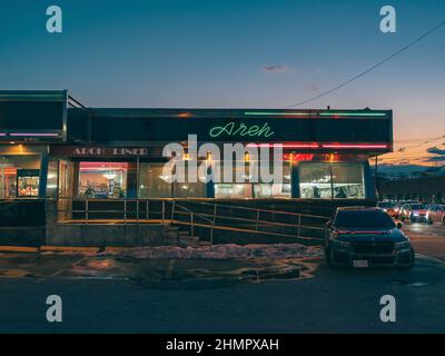 The Arch Diner di notte, a Canarsie, Brooklyn, New York City Foto Stock