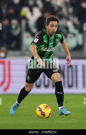 Torino, 10th febbraio 2022. Maxime Lopez degli Stati Uniti Sassuolo durante la partita Coppa Italia allo Stadio Allianz di Torino. Il credito d'immagine dovrebbe essere: Jonathan Moscrop / Sportimage Foto Stock