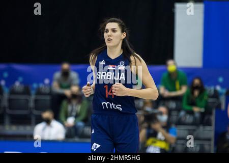 Belgrado, Serbia, 10th febbraio 2022. Dragana Stankovic della Serbia reagisce durante la partita del torneo di qualificazione della Coppa del mondo di pallacanestro femminile FIBA tra la Corea del Sud e la Serbia a Belgrado, in Serbia. Febbraio 10, 2022. Credit: Nikola Krstic/Alamy Foto Stock