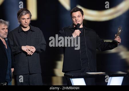 Orelsan e Clement Cotentin ricevono il premio per la creazione audiovisiva per il documentario “mai mostrare che a nessuno durante il Victoires de la Musique 37th alla Seine musicale il 11 febbraio 2022 a Boulogne-Billancourt, Francia. Foto di David Niviere/ABACAPRESS.COM Foto Stock