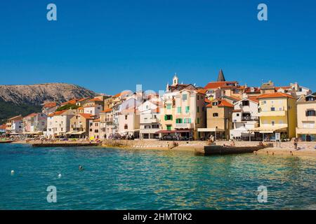 Baska, Croazia - 4 settembre 2021. La città meridionale dell'isola di Krk, Baska, nella contea di Primorje-Gorski Kotar, nella Croazia occidentale Foto Stock