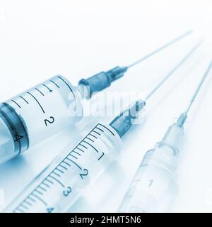siringhe diverse per il trattamento medico Foto Stock