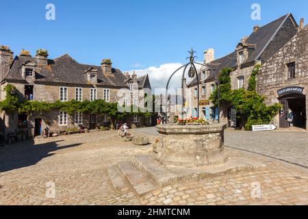 Francia, Bretagna, Finistere, Locronan, etichettato Les Plus Beaux Villages de France (i più bei villaggi di Francia) Foto Stock