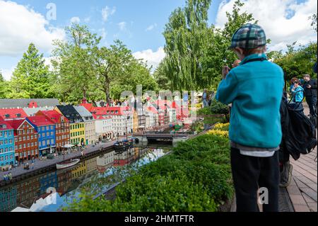 Billund, Danimarca - Giugno 25 2011: Modello LEGO di Nyhavn Copenhagen a Legoland Billund Foto Stock