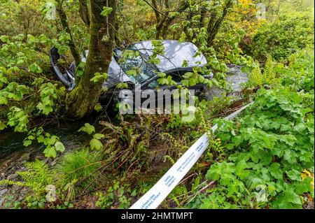 Auto nel fosso vicino Ballinspittle, Co. Cork Picture. John Allen Foto Stock