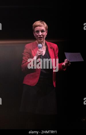 Francia, Rennes, 2022-02-08. Incontro dei parlamentari di la France Insoumise Eric Coquerel e Clementine Autin a Rennes come parte dei presidenti di Jean-Luc Melenchon Foto Stock