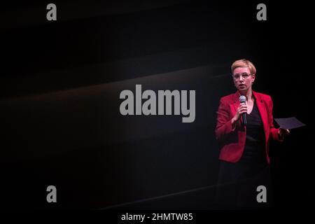 Francia, Rennes, 2022-02-08. Incontro dei parlamentari di la France Insoumise Eric Coquerel e Clementine Autin a Rennes come parte dei presidenti di Jean-Luc Melenchon Foto Stock