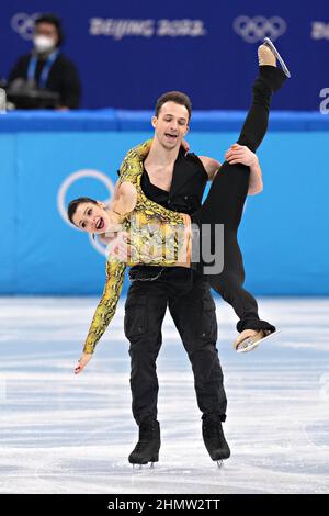 Pechino, Cina. 12th Feb 2022. Natalia Kaliszek e Maksym Spodyriev di Polonia, si esibiscono durante la gara di ritmo di danza del ghiaccio con pattinaggio a figure nello stadio indoor Capital alle Olimpiadi invernali di Pechino 2022 sabato 1 febbraio 2022. Foto di Richard Ellis/UPI Credit: UPI/Alamy Live News Foto Stock