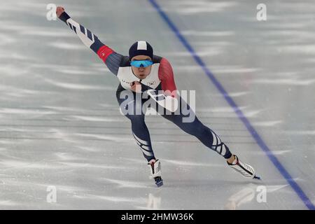 Pechino, Cina. 12th Feb 2022. Il min Kyu Cha della Corea del Sud compete nella finale di Speedskating da 500 metri degli uomini alle Olimpiadi invernali di Pechino 2022 sabato 12 febbraio 2022. Cha ha vinto la medaglia d'argento. Foto di Paul Hanna/UPI Credit: UPI/Alamy Live News Foto Stock