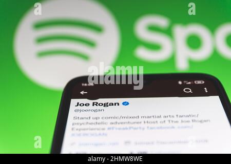 Joe Rogan su twitter e spotify l'esperienza di Joe Rogan è un podcast ospitato dal comico americano Joe Rogan Foto Stock