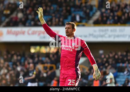 LONDRA, REGNO UNITO. FEBBRAIO 12th Alex Smithies di Cardiff City durante la partita del Campionato Sky Bet tra Millwall e Cardiff City al Den di Londra sabato 12th febbraio 2022. (Credit: Ivan Yordanov | MI News) Credit: MI News & Sport /Alamy Live News Foto Stock