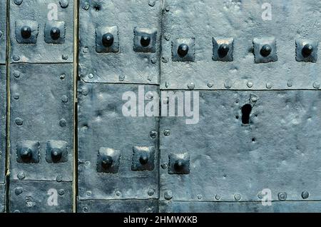 Primo piano sulla porta la Cuesta della Collegiata di Osuna, Siviglia, Spagna. Foto Stock