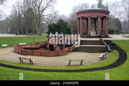 Fontana di Elisabetta, Elisabethenbrunnen, pozzo di acqua minerale nel Kurpark, Bad Homburg, Germania Foto Stock