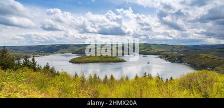 Lago Rursee presso l'Eifel in primavera Foto Stock