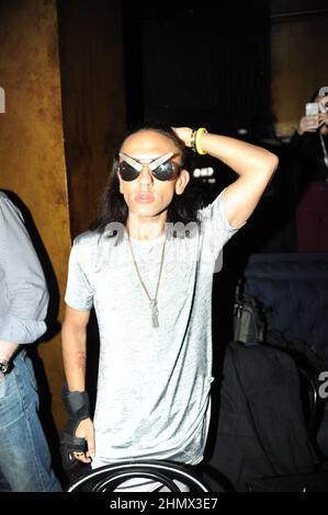 “GUARDA”: Il Bartschland di Susanne Bartsch debutto Presentazione alla Runway 7 a NYFW il 2/11/22 - New York Fashion Week, foto di Nadja Sayej Foto Stock