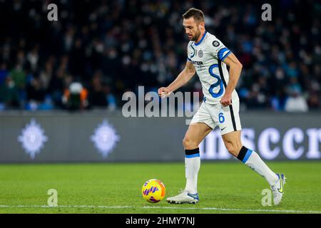 Il difensore olandese di Inter Stefan de Vrij controlla la palla durante la Serie A partita di calcio tra SSC Napoli e Inter. Napoli Inter Draw 1-1. Foto Stock