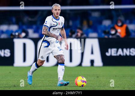 Il difensore italiano Federico Dimarco controlla la palla durante la Serie A InterÕs partita di calcio tra SSC Napoli e Inter. Napoli Inter Draw 1-1. Foto Stock