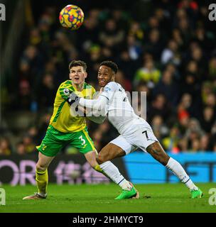 Norwich, Regno Unito. 12th Feb 2022. 12 Febbraio 2022- Norwich City / Manchester City - Premier League - Carrow Road il Raheem Sterling di Manchester City batte con Sam Byram durante la partita contro Norwich City a Carrow Road. Picture Credit : Credit: Mark Pain/Alamy Live News Foto Stock