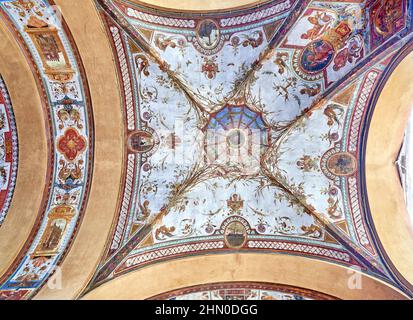 Affresco a soffitto individuale (pannello 1 all'angolo di via Farini e Piazza Cavour) di Portici di Bologna. Foto Stock