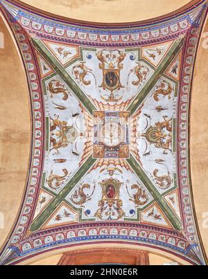 Affresco individuale sul soffitto (pannello 7 lungo via Farini) di Portici di Bologna. Foto Stock