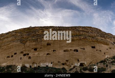 Vista delle grotte troglodyte Cuevas del Calguerin a Cuevas del Almanzora Foto Stock