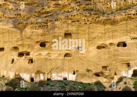 Vista delle grotte troglodyte Cuevas del Calguerin a Cuevas del Almanzora Foto Stock