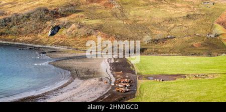 La baia di Camas nan Geall sulla penisola di Ardnamurchan è solo un idilliaco scenario Highland. Foto Stock