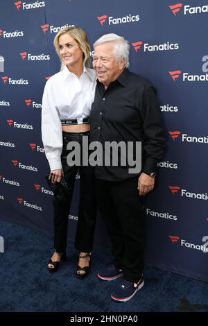 Los Angeles, Stati Uniti. 12th Feb 2022. Dana Blumberg arriva al fanatico Super Bowl Party di Michael Rubin alle ore 3Labs di Culver City, California, sabato 12 febbraio 2022. (Foto di Conor Duffy/Sipa USA) Credit: Sipa USA/Alamy Live News Foto Stock