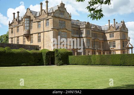 Vista di Montacute House dal Giardino Foto Stock