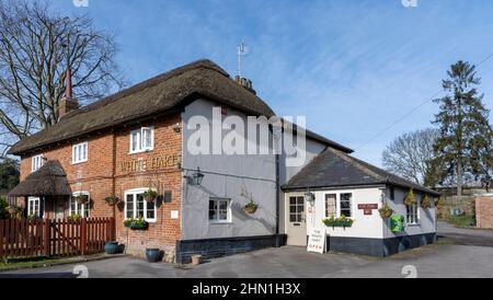 The White Hart - casa pubblica - su Wallop, Stockbridge, Hampshire, Inghilterra, Regno Unito Foto Stock