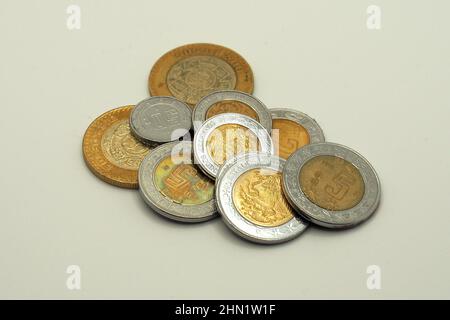 Monete, peso messicano $ (MXN), Messico, Nord America Foto Stock