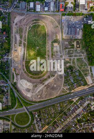 Fotografia aerea dell'ex pista da corsa del trotto nel distretto di Hillerheide, progetto ISEK Living by the Water, sviluppo del distretto di Hillerheide c Foto Stock