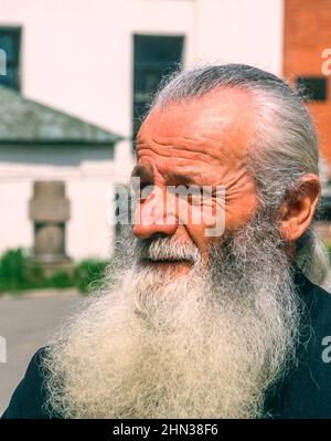 Churchwarden in un monastero russo-ortodosso a Mosca, Russia Foto Stock