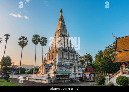 Pagoda al tempio di Chedi Liam a Wiang Kum Kam Città Antica il più famoso punto di riferimento della provincia di Chiang mai, Thailandia. Foto Stock