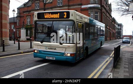 Foto di un autobus non scattate. Il governo è stato esortato a estendere i finanziamenti di emergenza per gli autobus, avvertendo che i servizi potrebbero essere tagliati di quasi un terzo nel giro di settimane. I Consigli, gli operatori di autobus e i gruppi di trasporti pubblici hanno affermato che molte rotte non saranno più praticabili senza un sostegno costante. Il sussidio di recupero degli autobus del Dipartimento dei Trasporti (DFT) scadrà alla fine dell'esercizio finanziario del 5 aprile. Data di emissione: Lunedì 14 febbraio 2022. Foto Stock