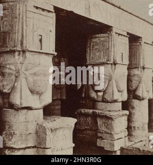 Foto d'archivio vintage di Portico del tempio di Dendera. Egitto, Nubia ed Etiopia di Francis Frith. 1860 Foto Stock