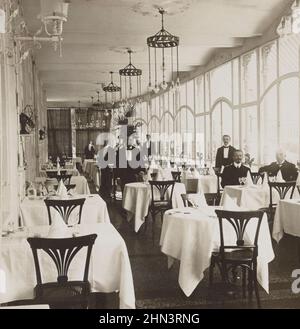 Foto d'epoca della sala da pranzo del famoso Englischer Hof di Baden-Baden. Germania. 1907 l'Hotel Englischer Hof è un ostello nel caso della disappeara Foto Stock