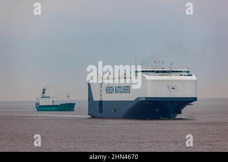 RoRo Hoegh Trotter in direzione dei moli di Royal Portbury Foto Stock