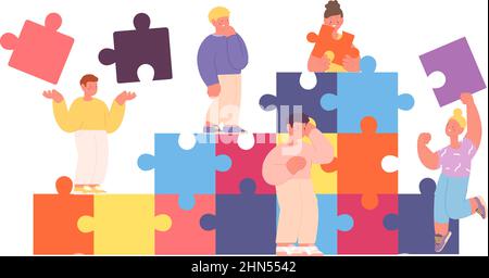 I bambini raccolgono forme di puzzle. Bambini felici e premurosi con pezzi di puzzle, lavoro di squadra infantile o collaborazione. Vettore di gioco educativo asilo Illustrazione Vettoriale