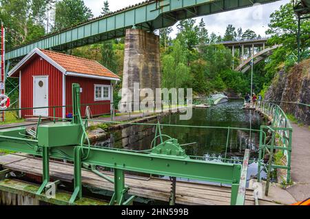 Canale di Dalsland e acquedotto a Haverud, Dalsland, Västra Götalands Län, Svezia: La casa del guardiano e della serratura all'acquedotto di Haverud, che come parte Foto Stock