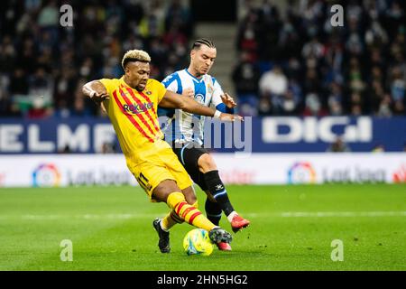 Adama Traore del FC Barcellona durante il campionato spagnolo la Liga partita di calcio tra RCD Espanyol e FC Barcellona il 13 febbraio 2022 allo stadio RCD di Barcellona, Spagna - Foto: Marc Graupera Aloma/DPPI/LiveMedia Foto Stock