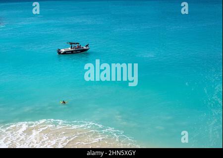 Che si estende dalla Pointe du Canonnier a la Sammana, Baie Longue è la più grande spiaggia sull'isola caraibica di Saint-Martin Foto Stock