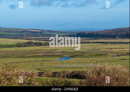 Vista di Cuckmere Haven all'alba in una mattinata d'inverno da Seaford Head Foto Stock