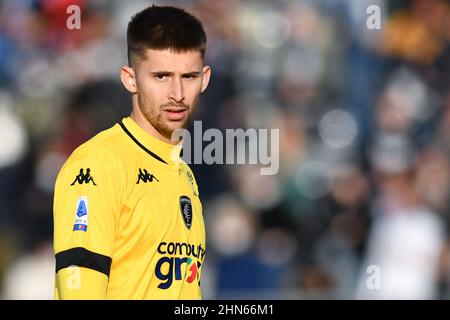 Empoli, Italia. 13th Feb 2022. Guglielmo Vicario (Empoli FC) durante Empoli FC vs Cagliari Calcio, Campionato italiano di calcio A a Empoli, Italia, Febbraio 13 2022 Credit: Agenzia fotografica indipendente/Alamy Live News Foto Stock