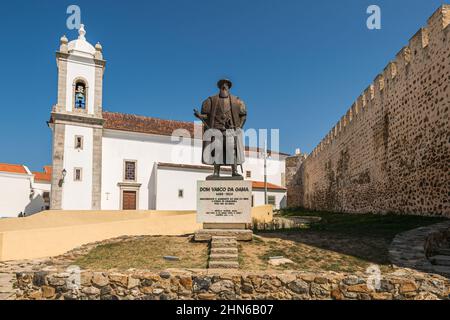 Statua del famoso navigatore portoghese Vasco da Gama a Vidigueira - Portogallo Foto Stock