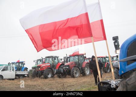 AGROUNIA protesta anti-governo degli agricoltori polacchi a Starogard Gdanski, Polonia. Febbraio 9th 2022 © Wojciech Strozyk / Alamy Stock Photo Foto Stock