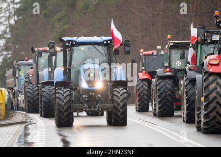 AGROUNIA protesta anti-governo degli agricoltori polacchi a Starogard Gdanski, Polonia. Febbraio 9th 2022 © Wojciech Strozyk / Alamy Stock Photo Foto Stock