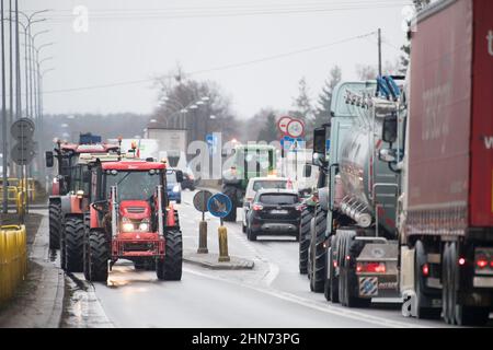 AGROUNIA protesta anti-governo degli agricoltori polacchi a Starogard Gdanski, Polonia. Febbraio 9th 2022 © Wojciech Strozyk / Alamy Stock Photo Foto Stock